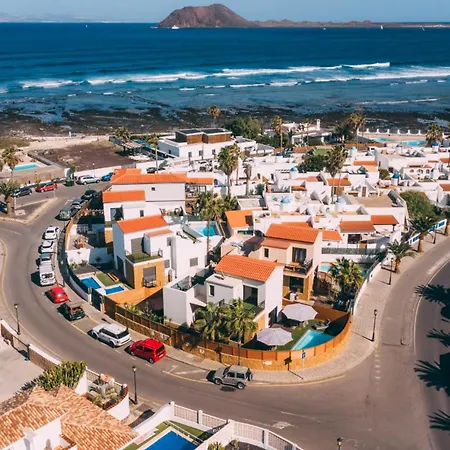 Villa Paradise House: Piscina Privada, Playa 100m Corralejo
