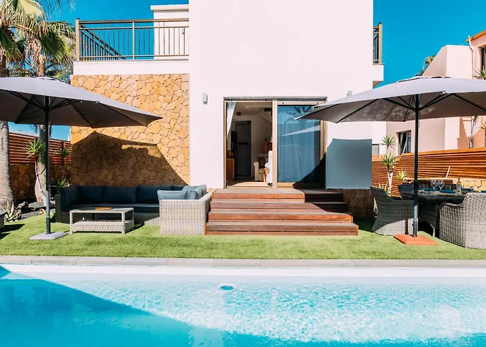 Villa Paradise House: Piscina Privada, Playa 100m *