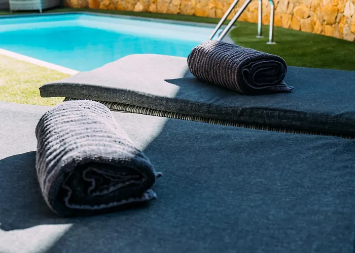 Paradise House: Piscina Privada, Playa 100m Villa *